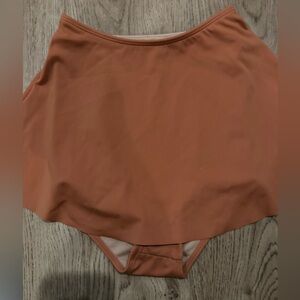 Kortni jeane 6/7 cashew skirted bottoms